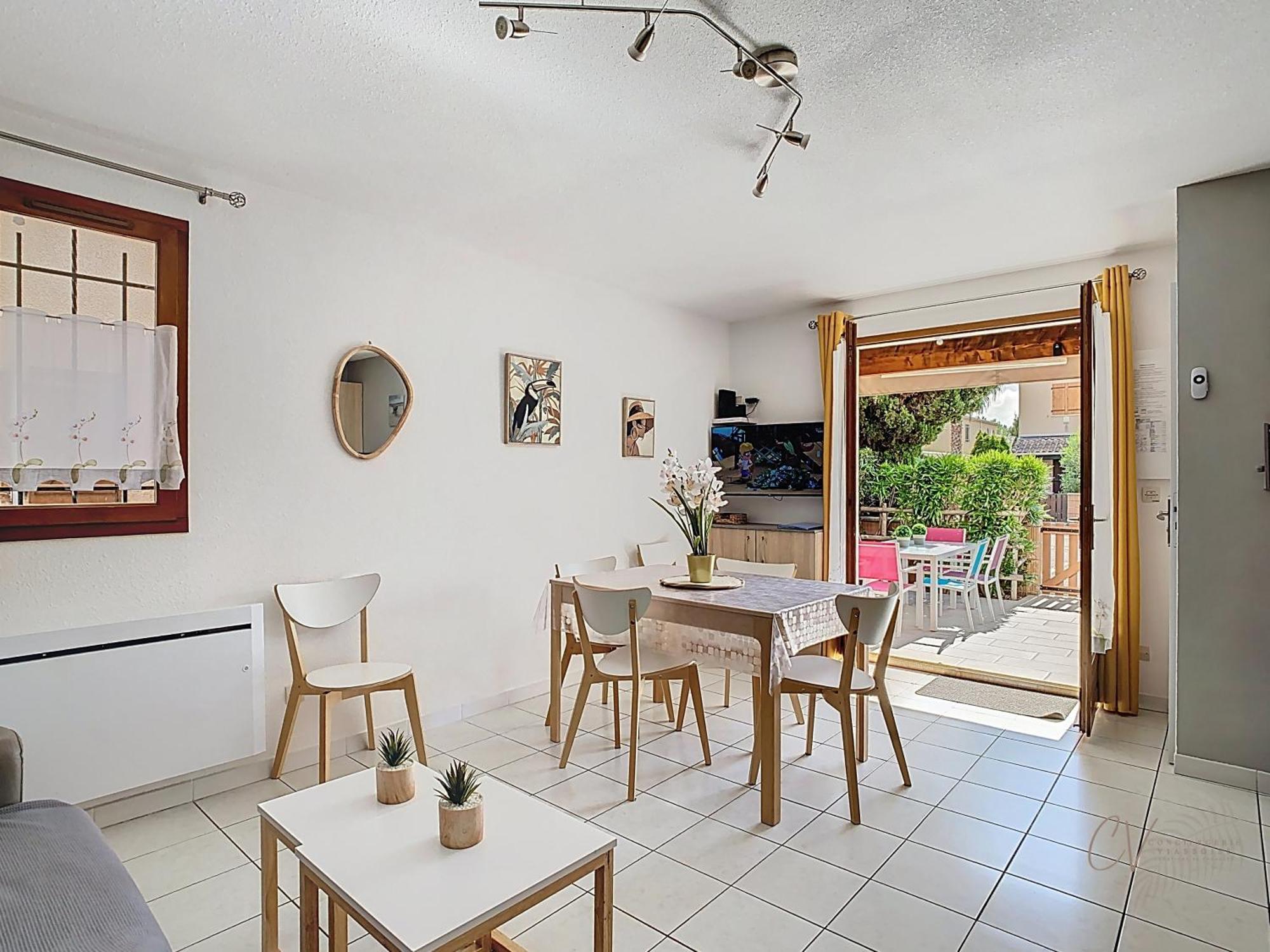 Petit Coin De Paradis Dans Residence Avec Piscine Виас Экстерьер фото